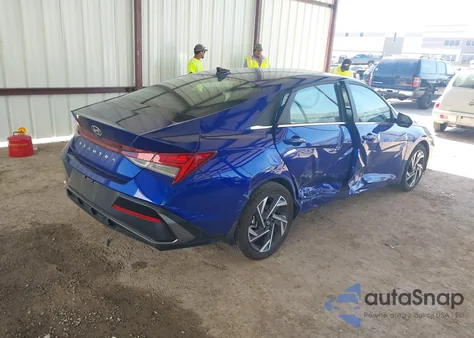 2024 Hyundai Elantra Sel z USA, uszkodzony, nr VIN KMHLS4DG1RU844636